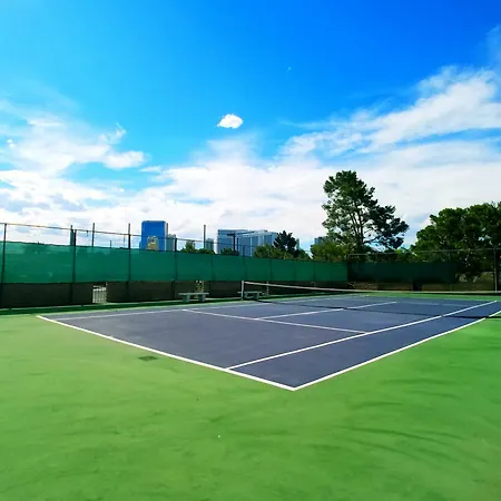 Country Club Luxury Suites